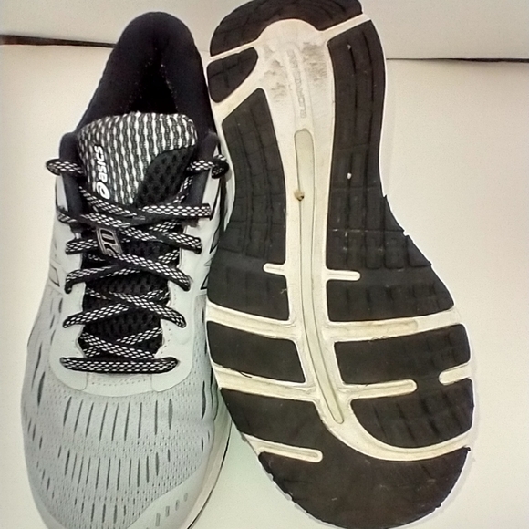 Asics Gel-Cumulus 20 Running Shoes Women's sz 7 (1012A472) - Picture 8 of 10